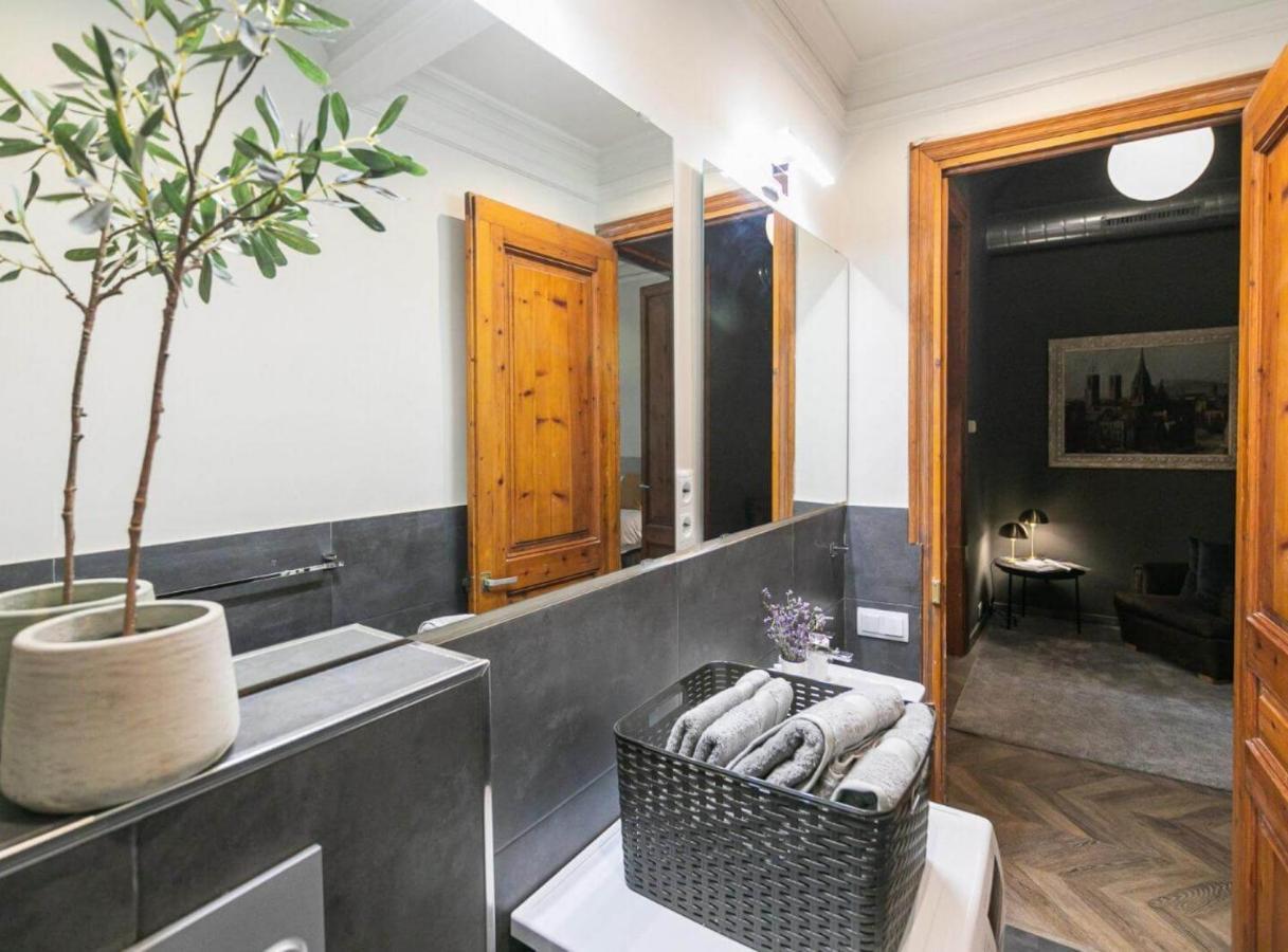 Avinyo 2 Gotic - Spacious Loft In Gothic Quarter! Барселона Экстерьер фото